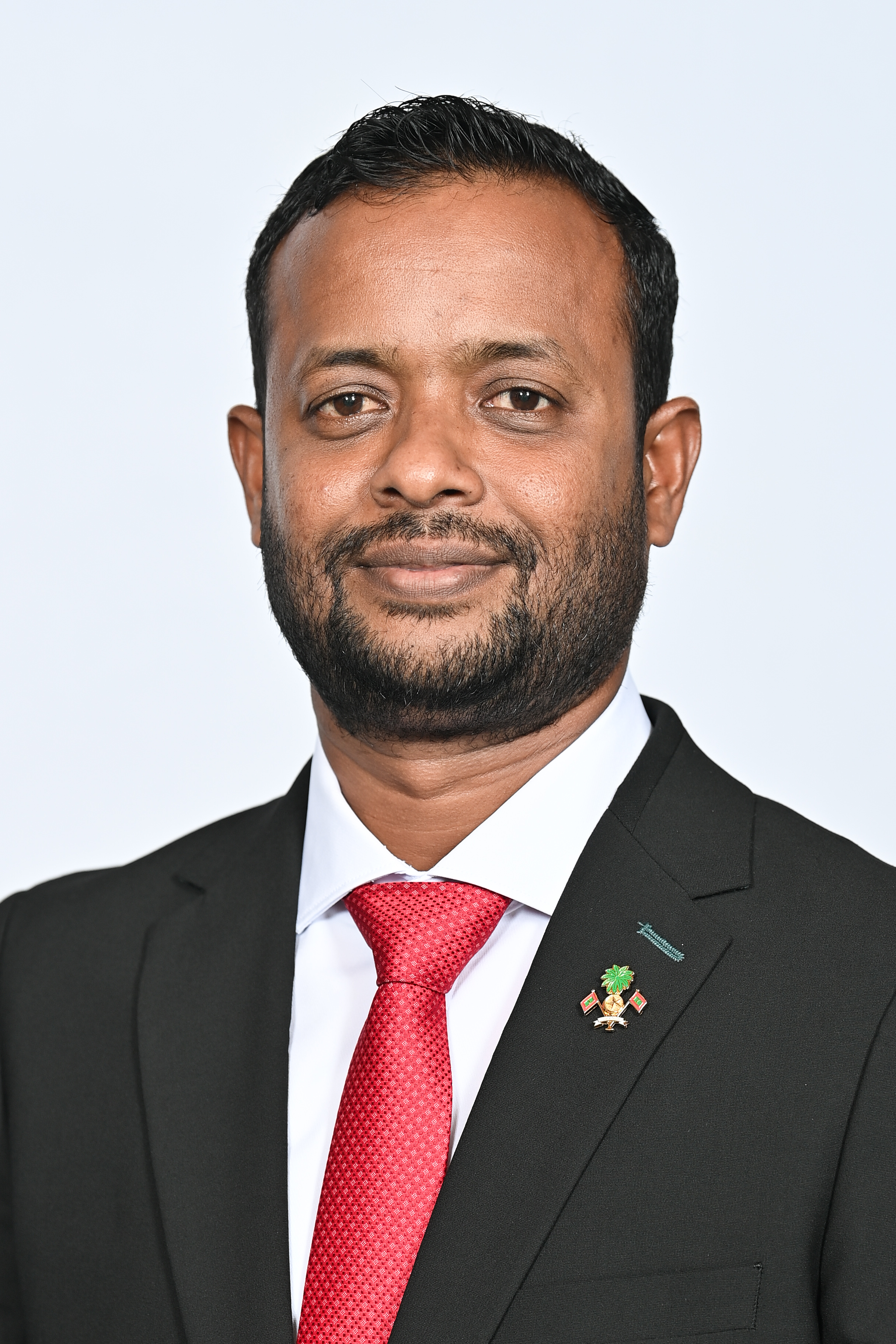 މިނިސްޓަރުގެ ފޮޓޯ